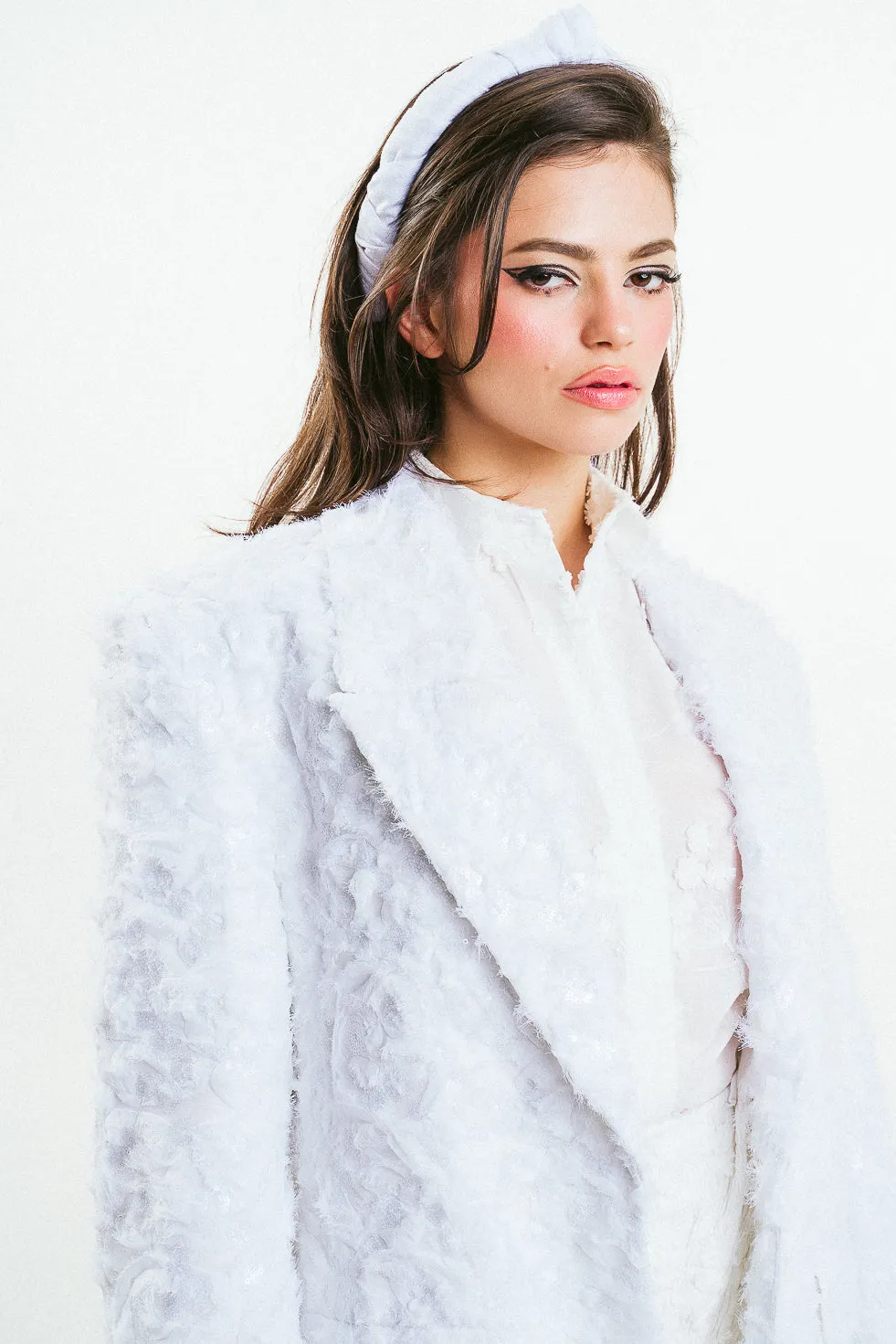 'AMINA' 3D Bouclé Sequined Oersized White Blazer