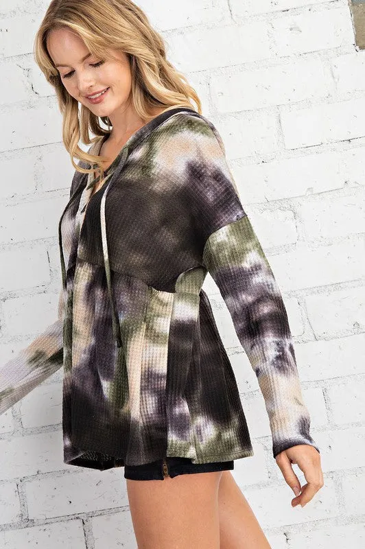 TIE DYE PRINTED LACE UP HOODIE TOP